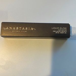 Anastasia Beverly Hills Liquid Glow